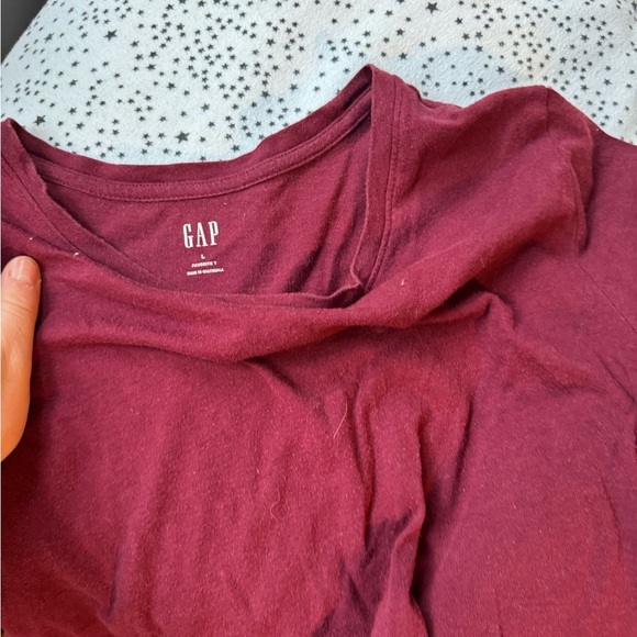 GAP Deep Red Casual Tee - Picture 2 of 2